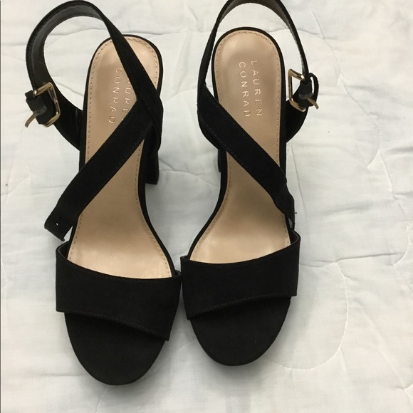 LC Lauren Conrad Accessories - LCLauren Conrad black high heel sandals